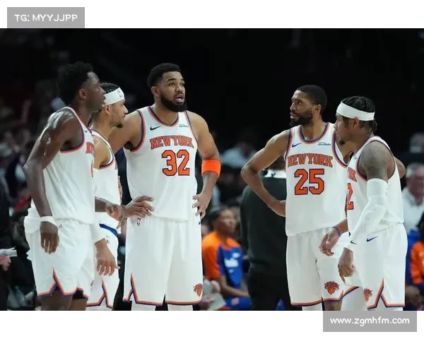纽约尼克斯队季后赛主场鏖战凯尔特人队球迷呼声震天赛事精彩纷呈